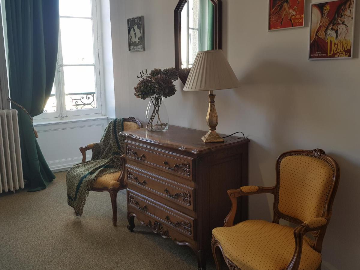 Maison De Berry Bed & Breakfast Villedieu-les-Poëles Eksteriør billede